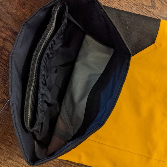 Peak Performance Snow Pant Shell - Picture 5 of 12